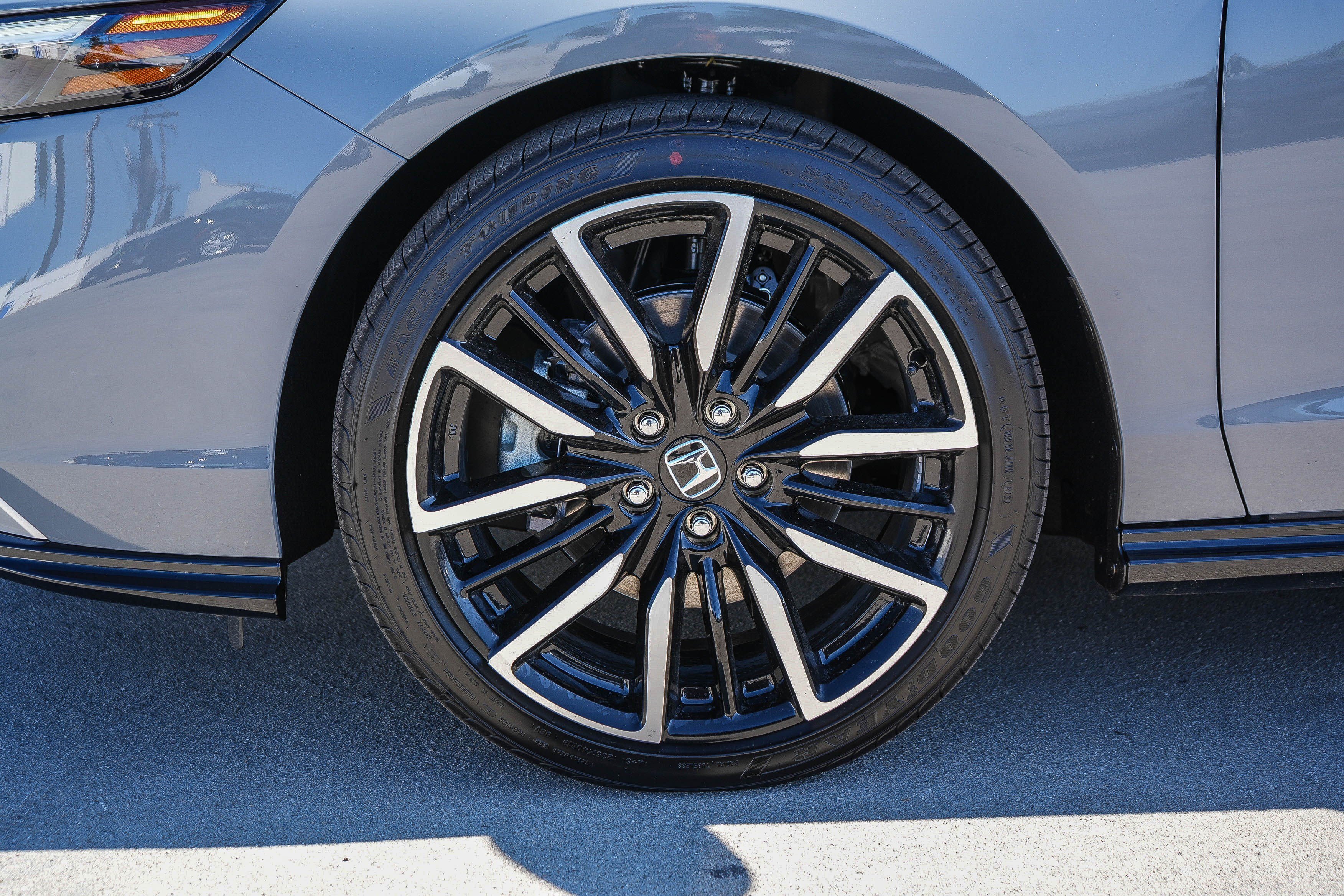 New 2026 Urban Gray Pearl Honda Touring image 11