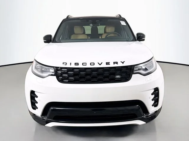 New 2026 Fuji White Land Rover Dynamic SE image 2