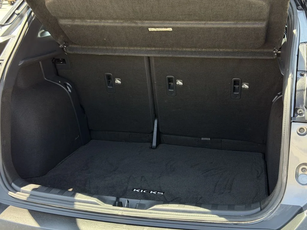 Used 2019 Gray Nissan SR image 29