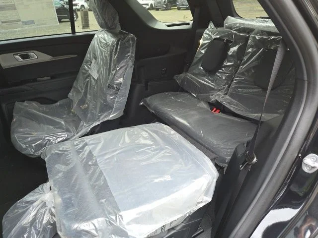 New 2027 Agate Black Metallic Ford Active image 36