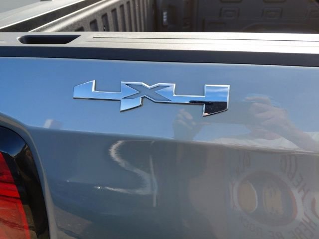 New 2026 Sterling Metallic GMC SLE image 31