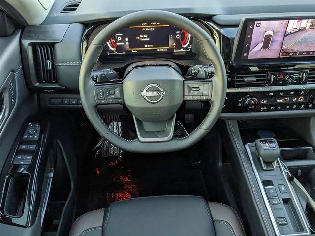 New 2026 Everest White Pearl TriCoat Nissan Platinum image 10