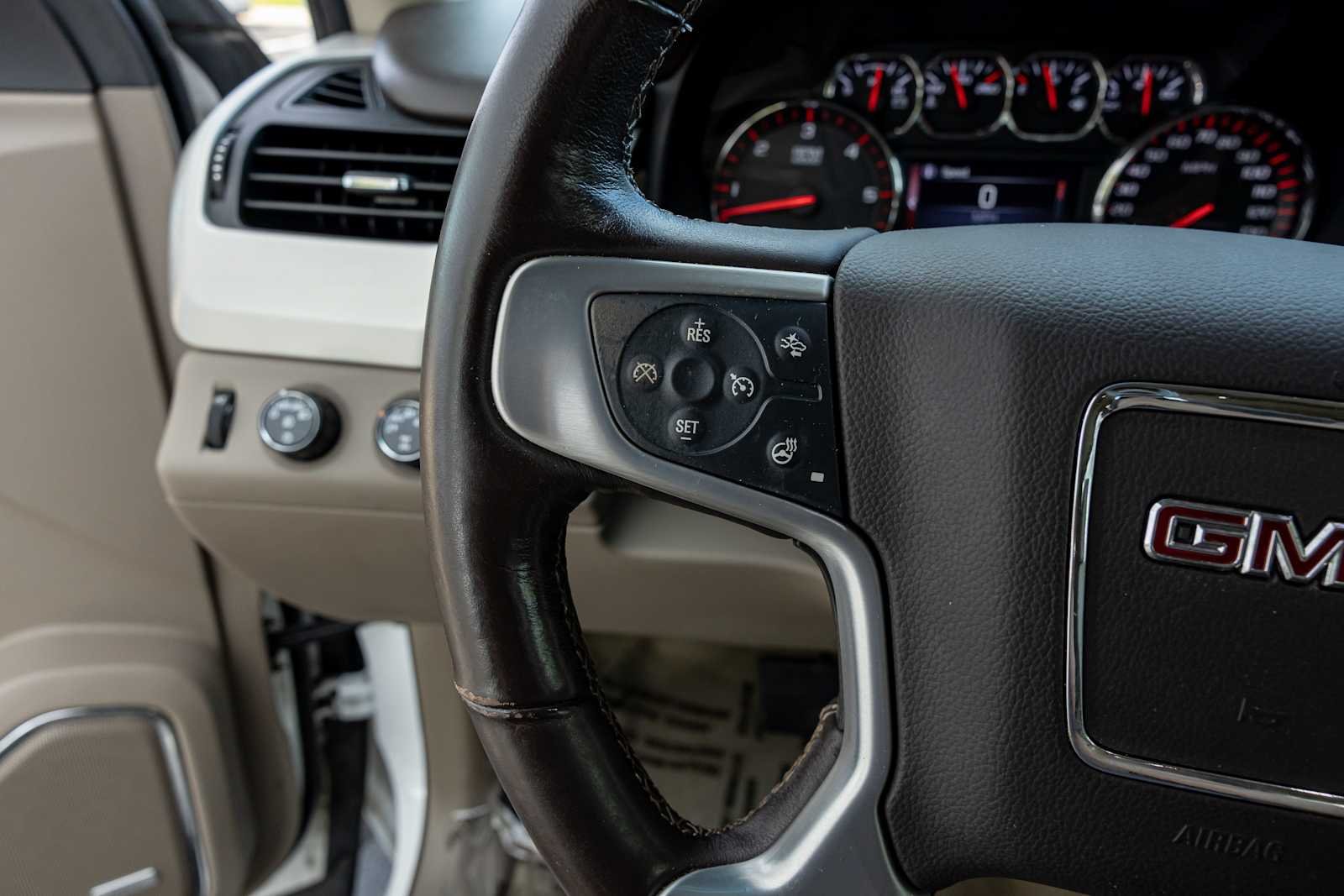 Used 2016 Summit White GMC SLT image 17