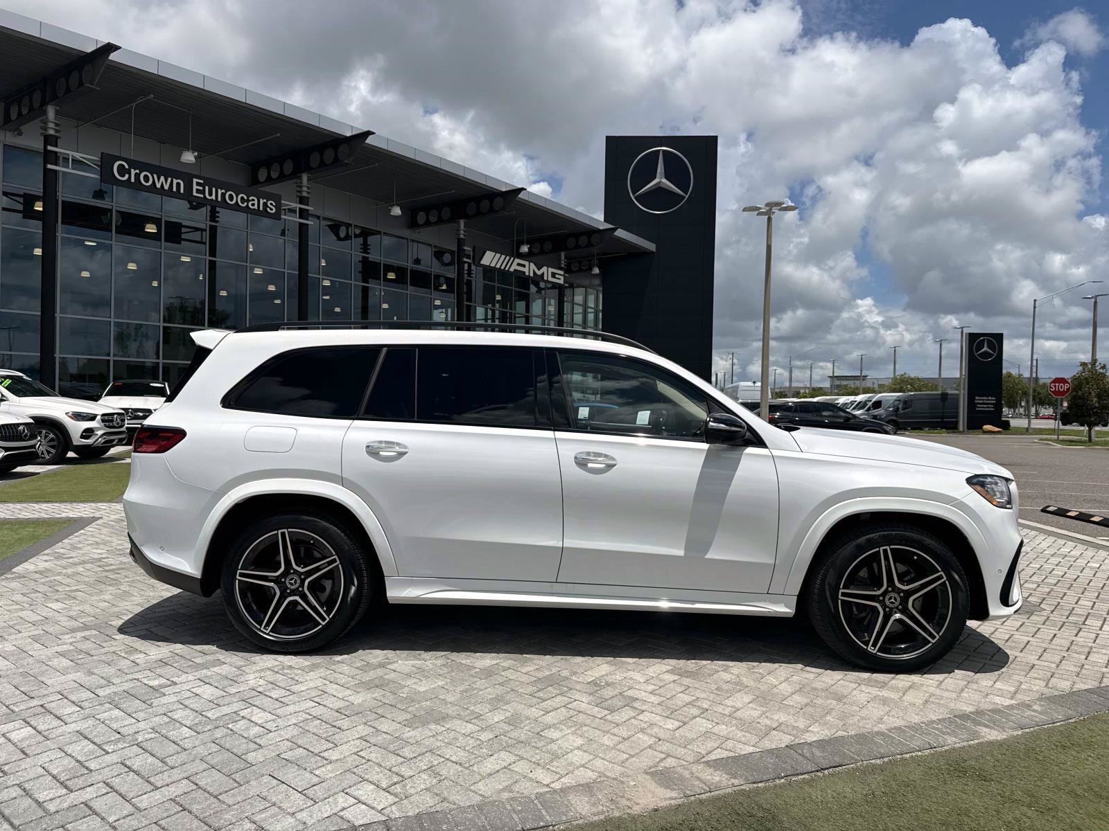 Certified Used 2026 Moonlight White Mercedes-Benz 450 image 6