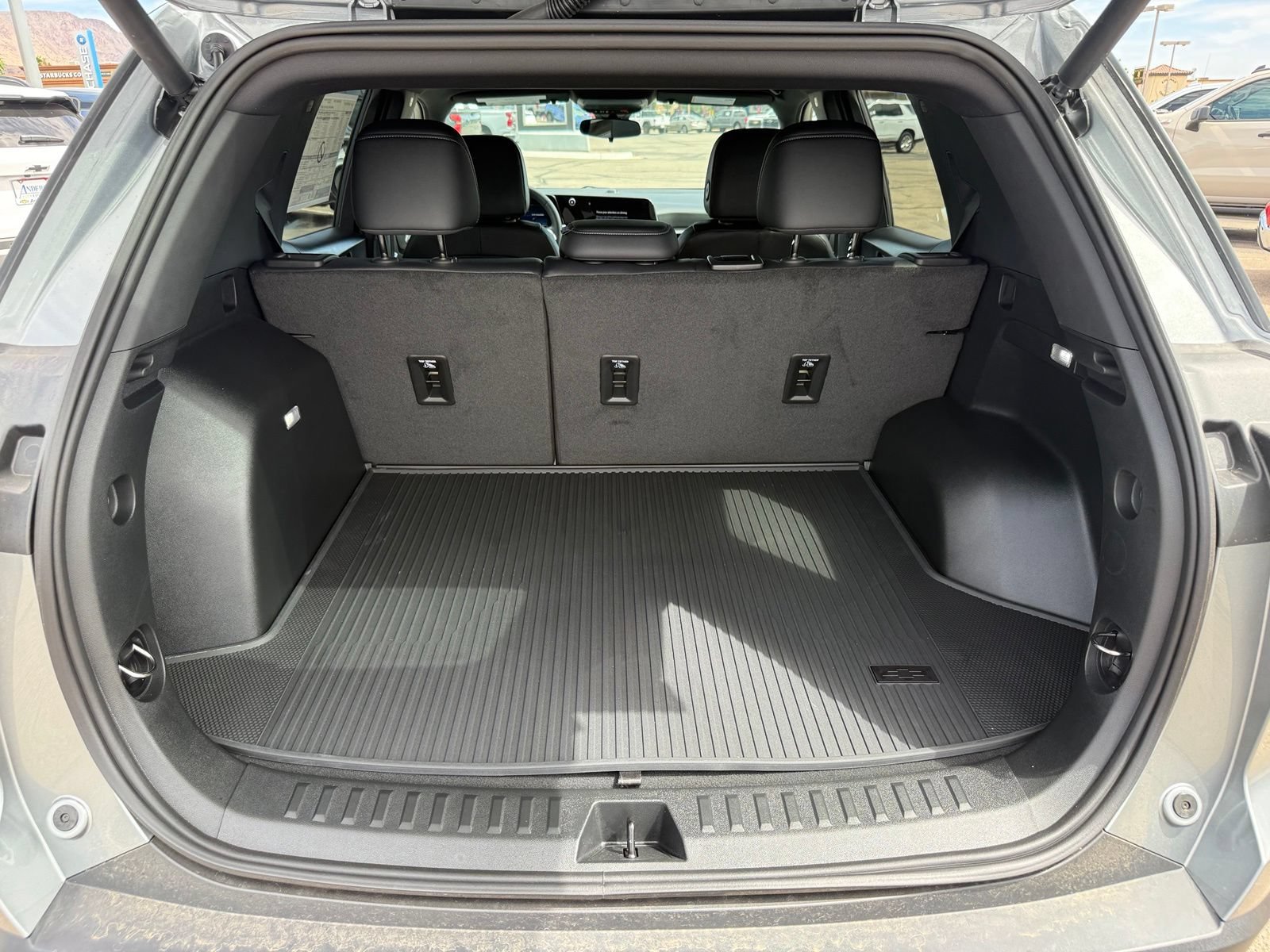 2026 Chevrolet Equinox LT - Photo 38