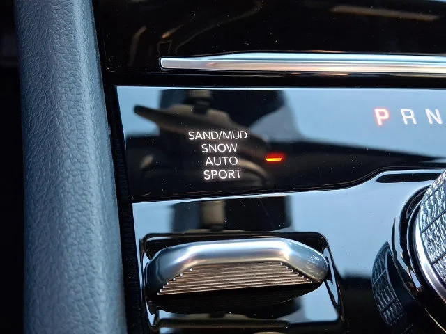 New 2026 Gray Jeep Altitude image 18