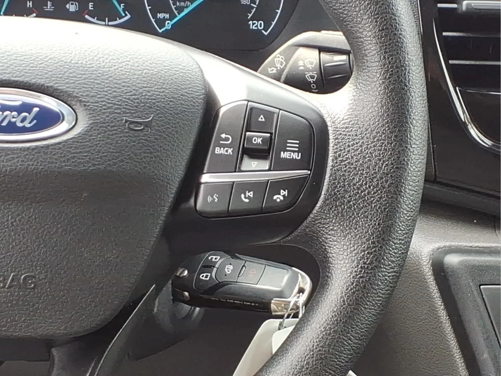 Used 2025 Oxford White Ford XLT image 24