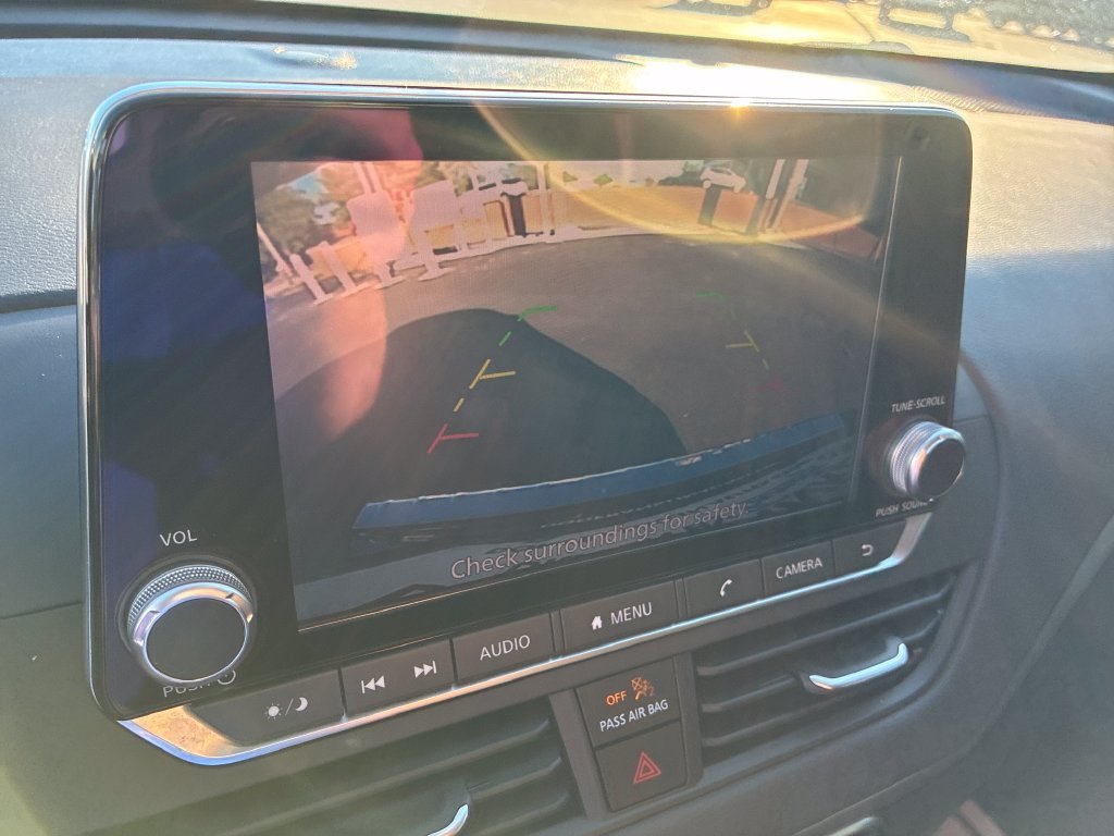 Used 2022 Black Nissan 2.5 SV image 17
