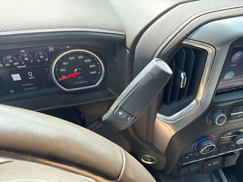 Used 2020 IRIDESCENT PEARL TRICOAT Chevrolet LTZ image 19