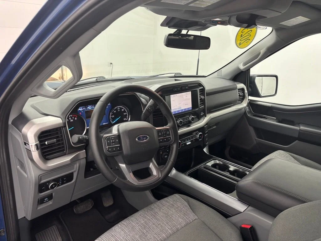 Used 2023 Blue Ford XLT image 18