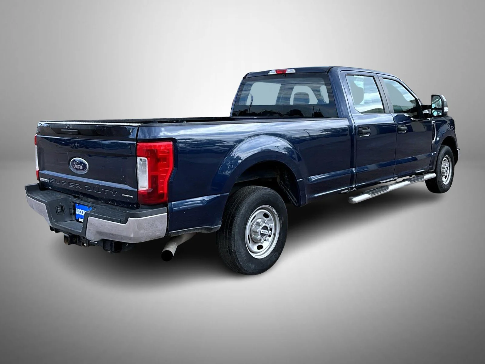 Used 2018 Blue Ford XL image 6