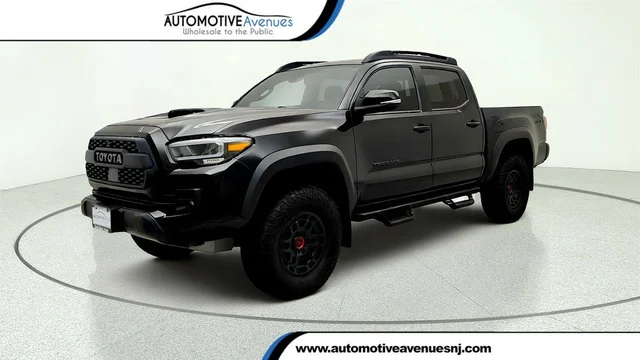 2023 Toyota Tacoma 4WD TRD Pro Double Cab 5' Bed V6 Automatic w/ Tube Steps