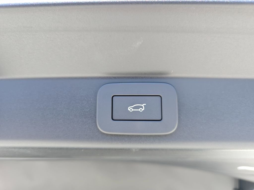New 2026 Giola Green LAND ROVER SE image 13