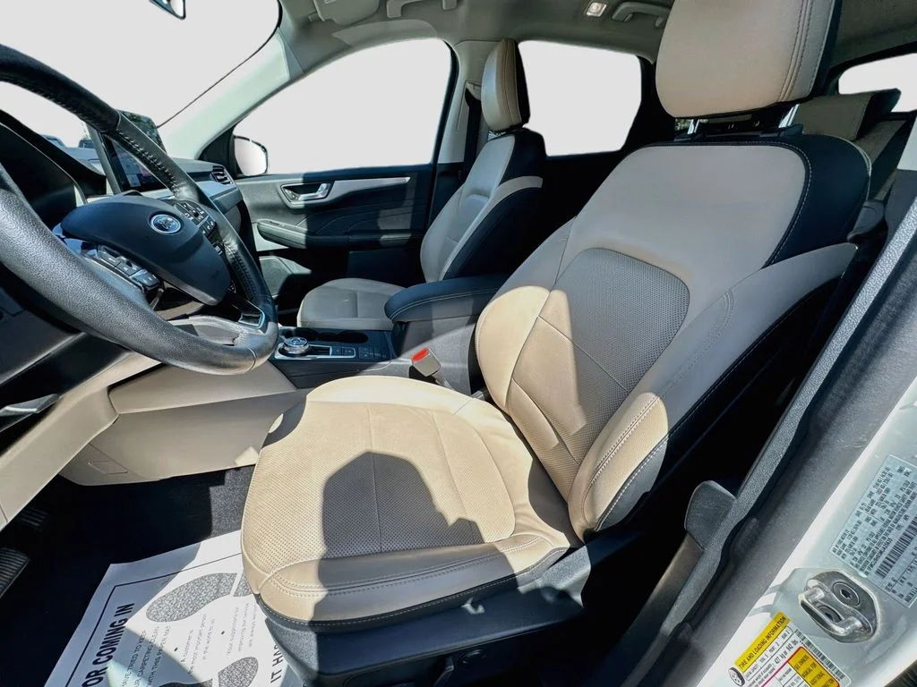 Used 2021 White Ford SEL image 26