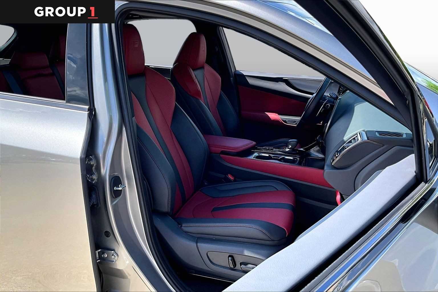 Used 2024 Atomic Silver Lexus F SPORT Handling image 8