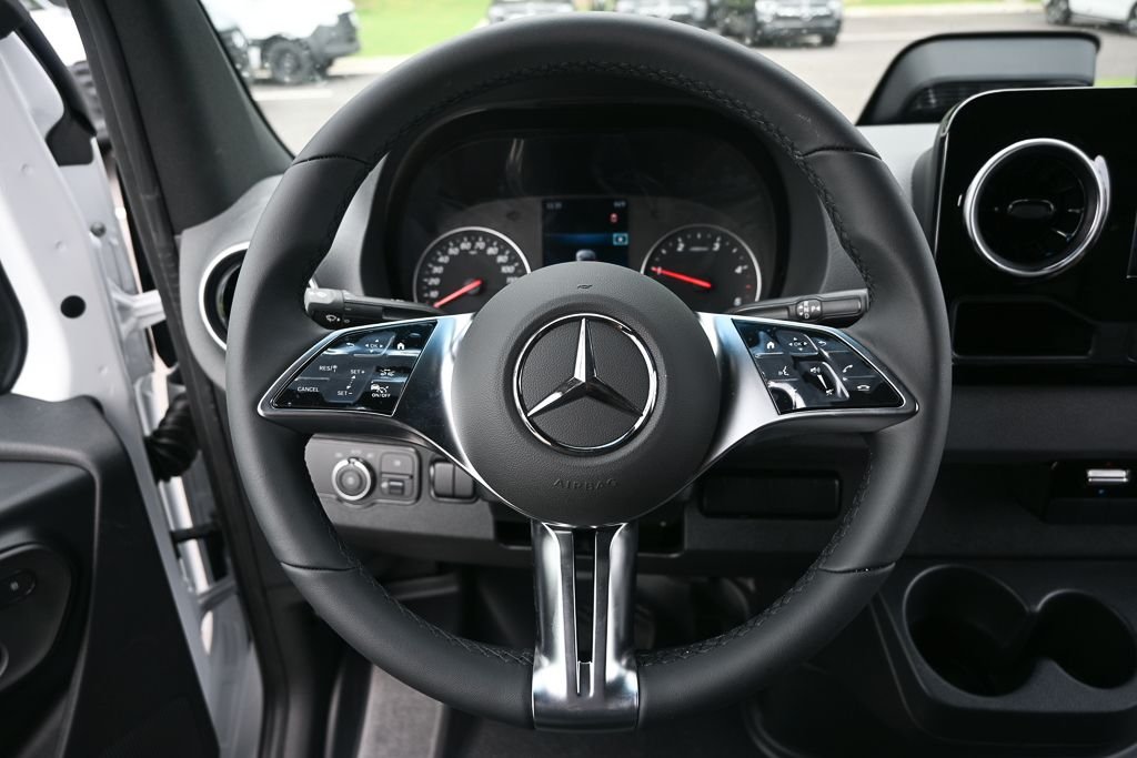 New 2026 Arctic White Mercedes-Benz  image 2