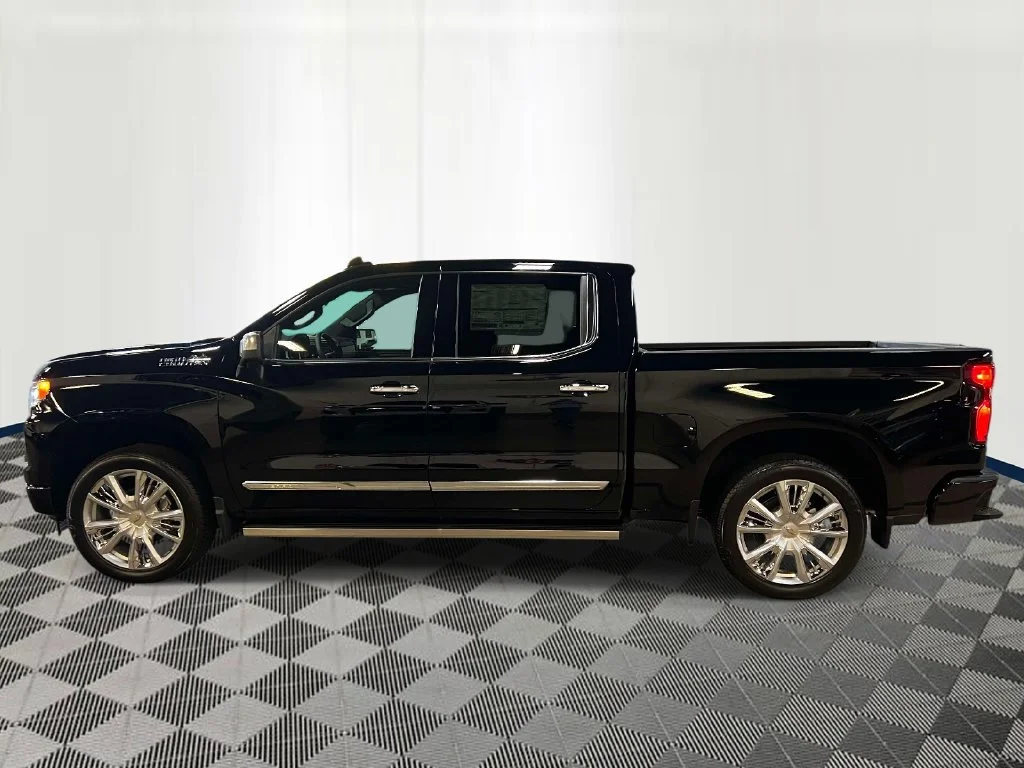 New 2026 Black Chevrolet High Country image 2