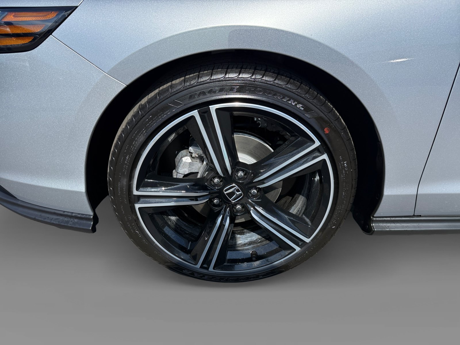 New 2026 Solar Silver Metallic Honda SE image 9