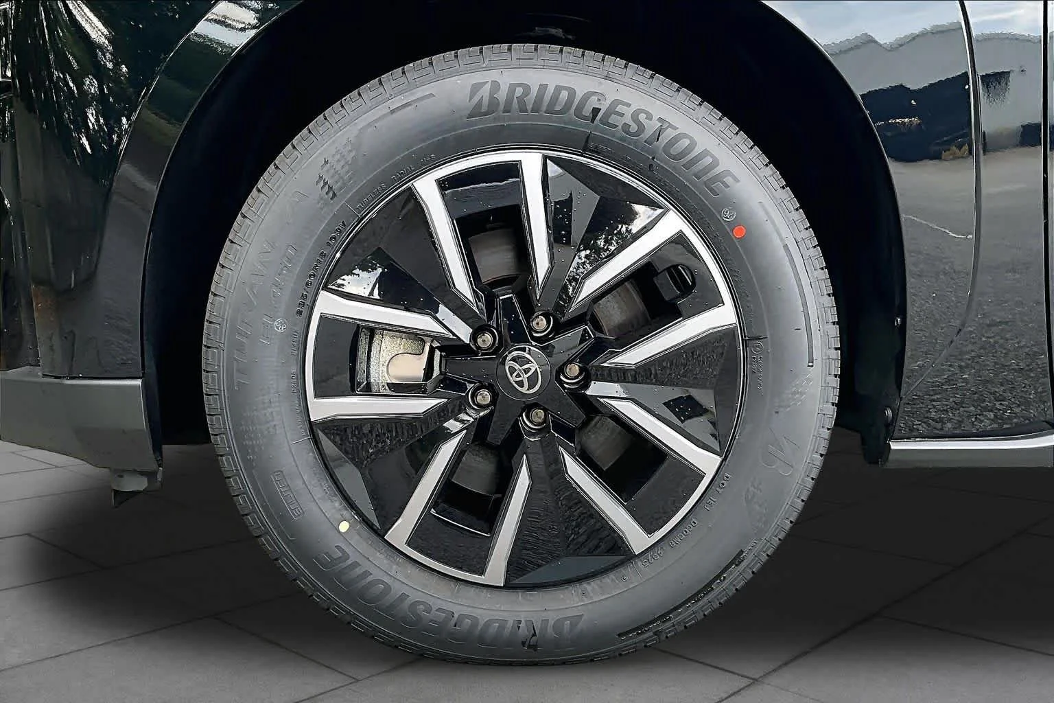 2026 Toyota bZ XLE - Photo 11