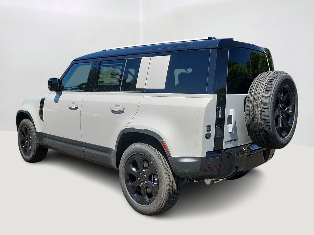 Used 2026 Borasco Gray Metallic Land Rover S image 4