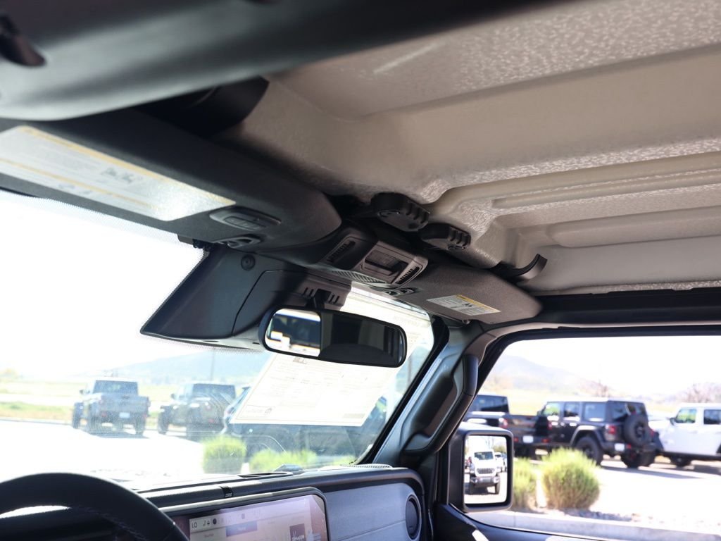 New 2026 Granite Crystal Metallic Clear-Coat Exterior Paint Jeep Sport S image 12