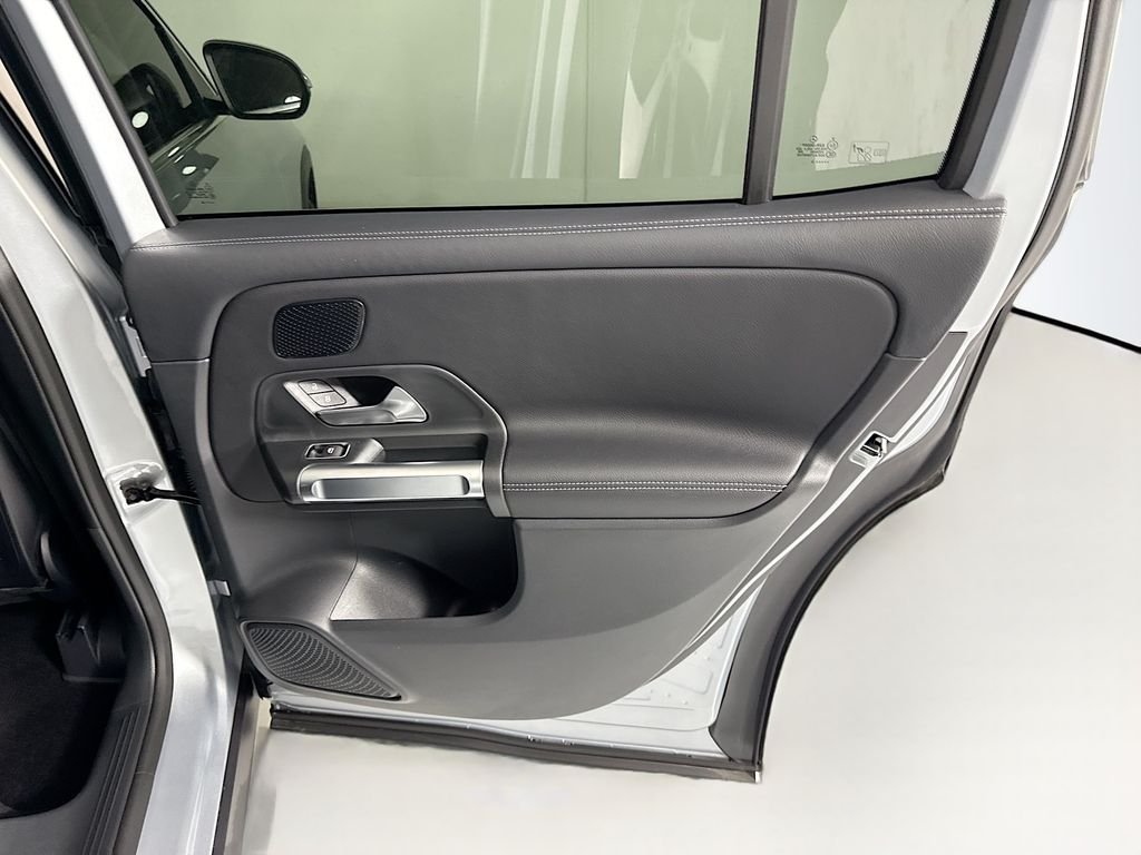 New 2026 Cirrus Silver Metallic Mercedes-Benz GLB 250 image 27