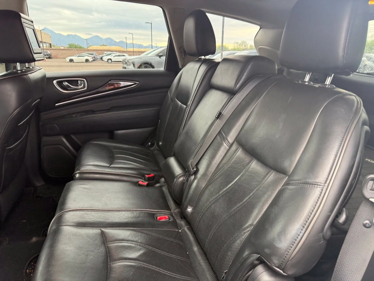 Used 2015 Liquid Platinum INFINITI Base image 9