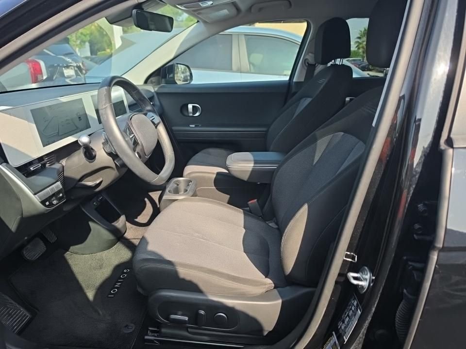 Used 2024 Black Hyundai SEL image 6