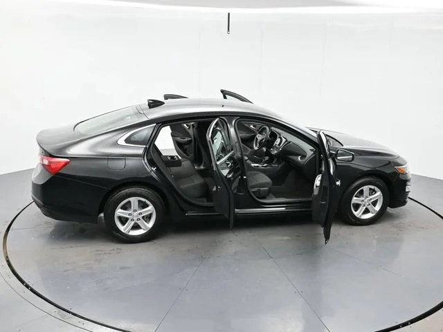 Used 2024 Mosaic Black Metallic Chevrolet 1LT image 43