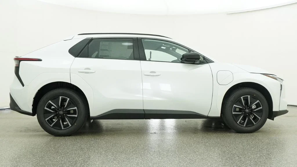 New 2026 Wind Chill Pearl Toyota XLE image 56
