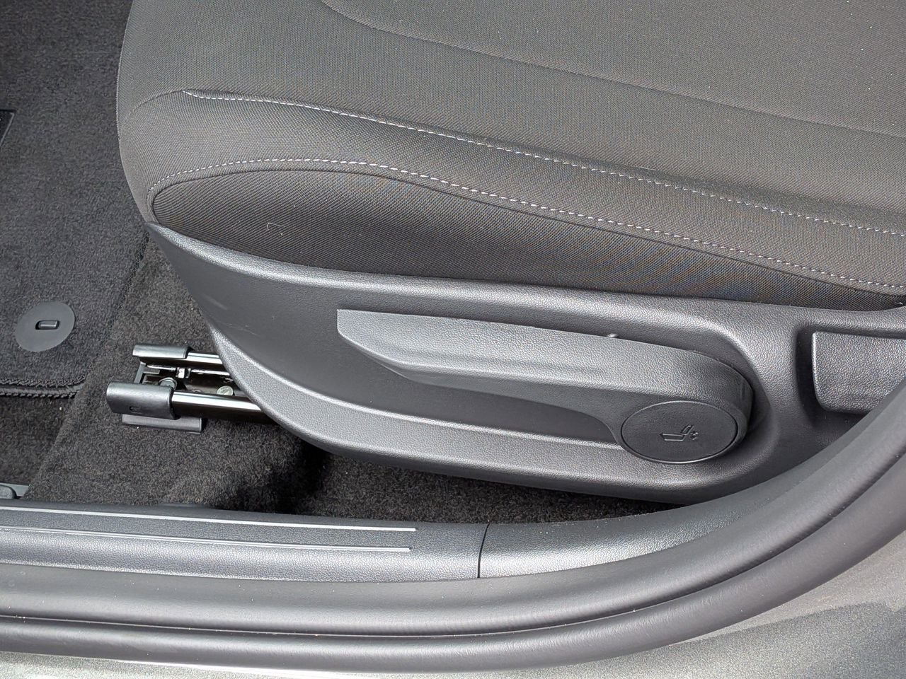 New 2026 Amazon Gray Hyundai SEL Sport Premium image 20