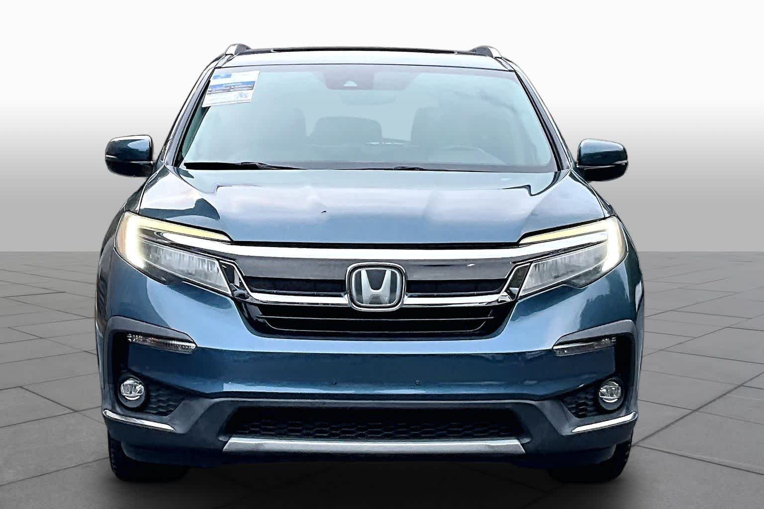 Used 2019 Steel Sapphire Metallic Honda Touring 8-Passenger image 4