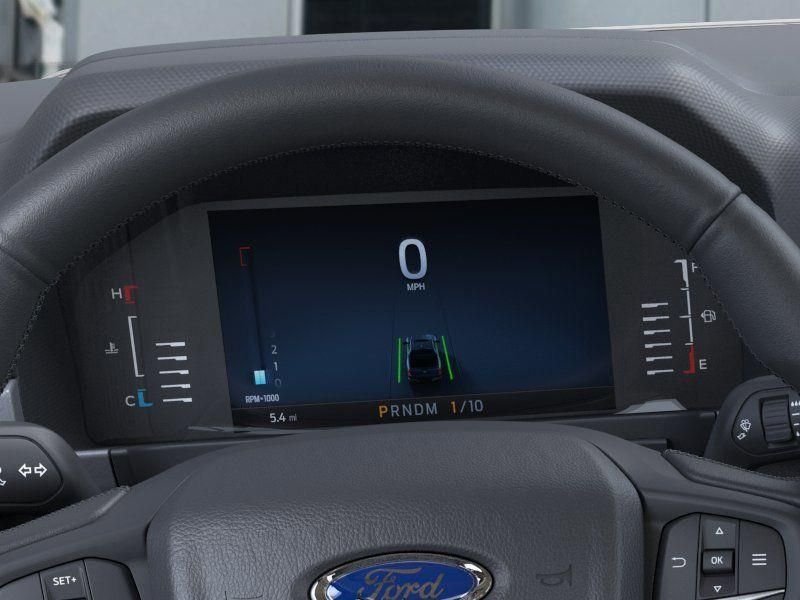 New 2025 Oxford White Ford XLT image 13