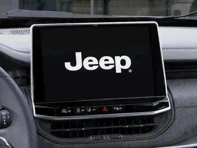New 2026 Bright White Clear-Coat Exterior Paint Jeep Trailhawk image 84