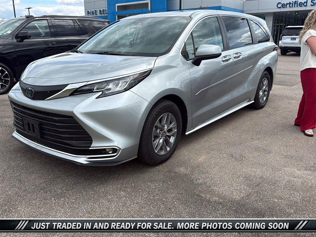 Used 2021 Celestial Silver Metallic Toyota XLE image 1
