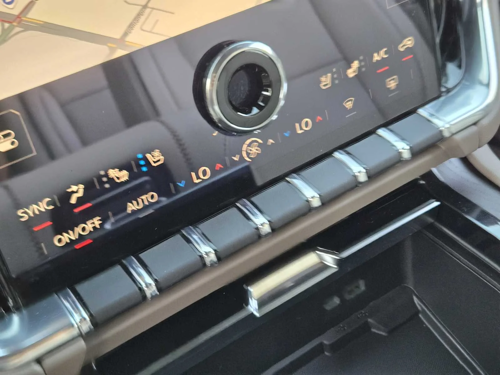 2027 GMC Yukon Denali - Photo 13