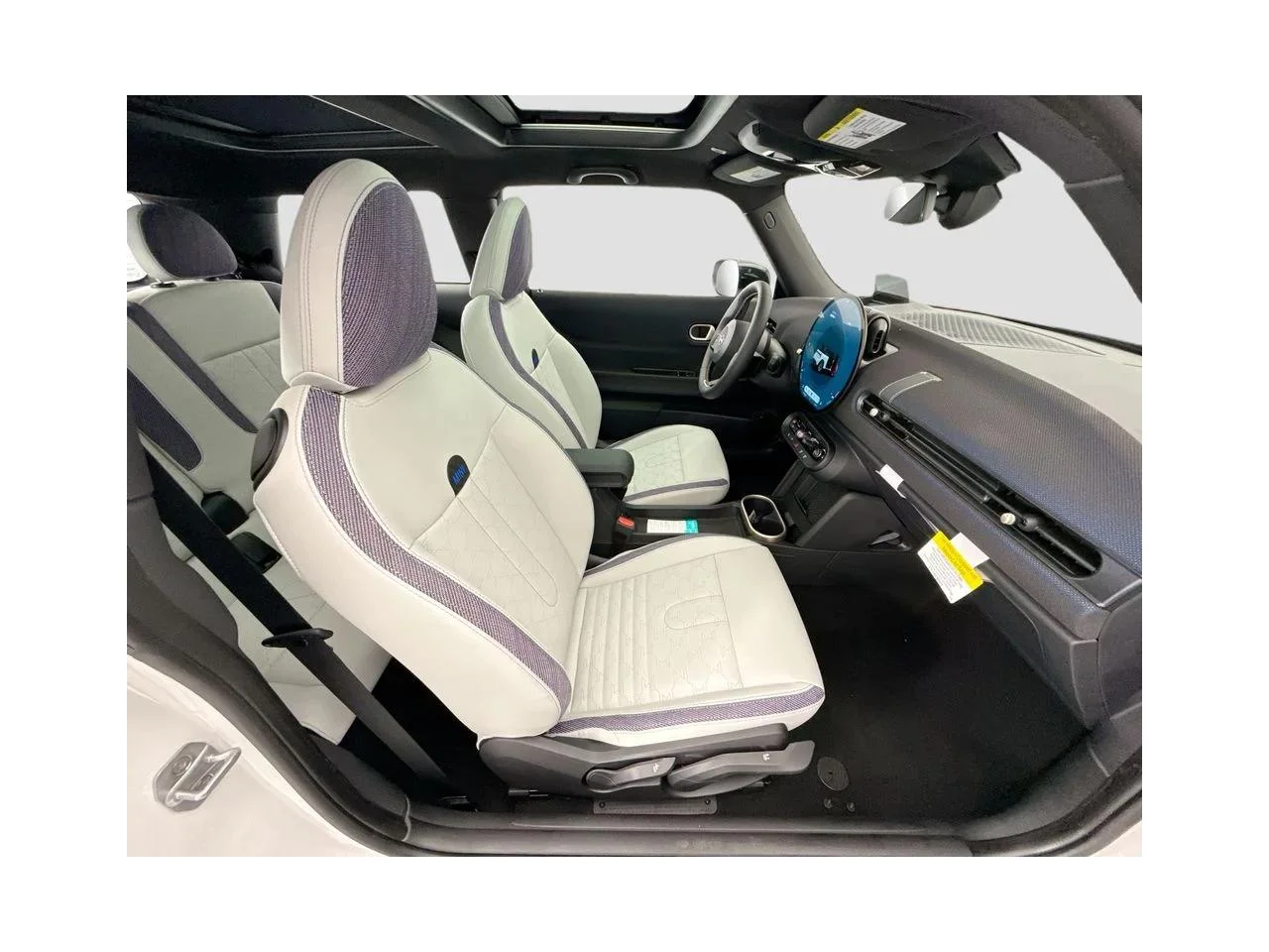 New 2026 Nanuq White Metallic MINI SIGNATURE PLUS image 19