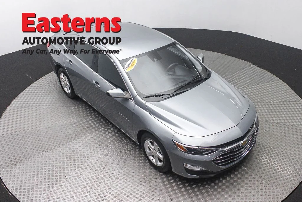 Used 2023 Gray Chevrolet LT image 3