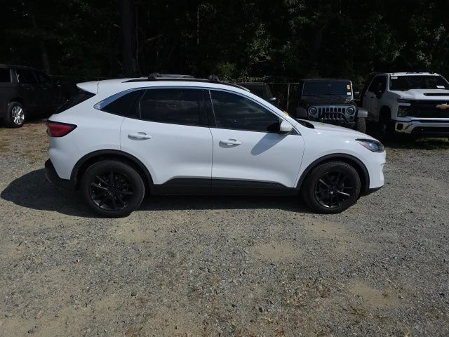 Used 2020 White Ford SEL image 4