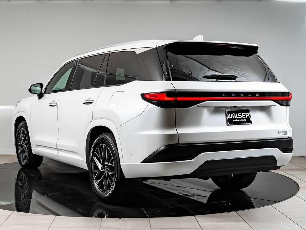 New 2026 Wind Chill Pearl Lexus PREMIUM AWD image 6