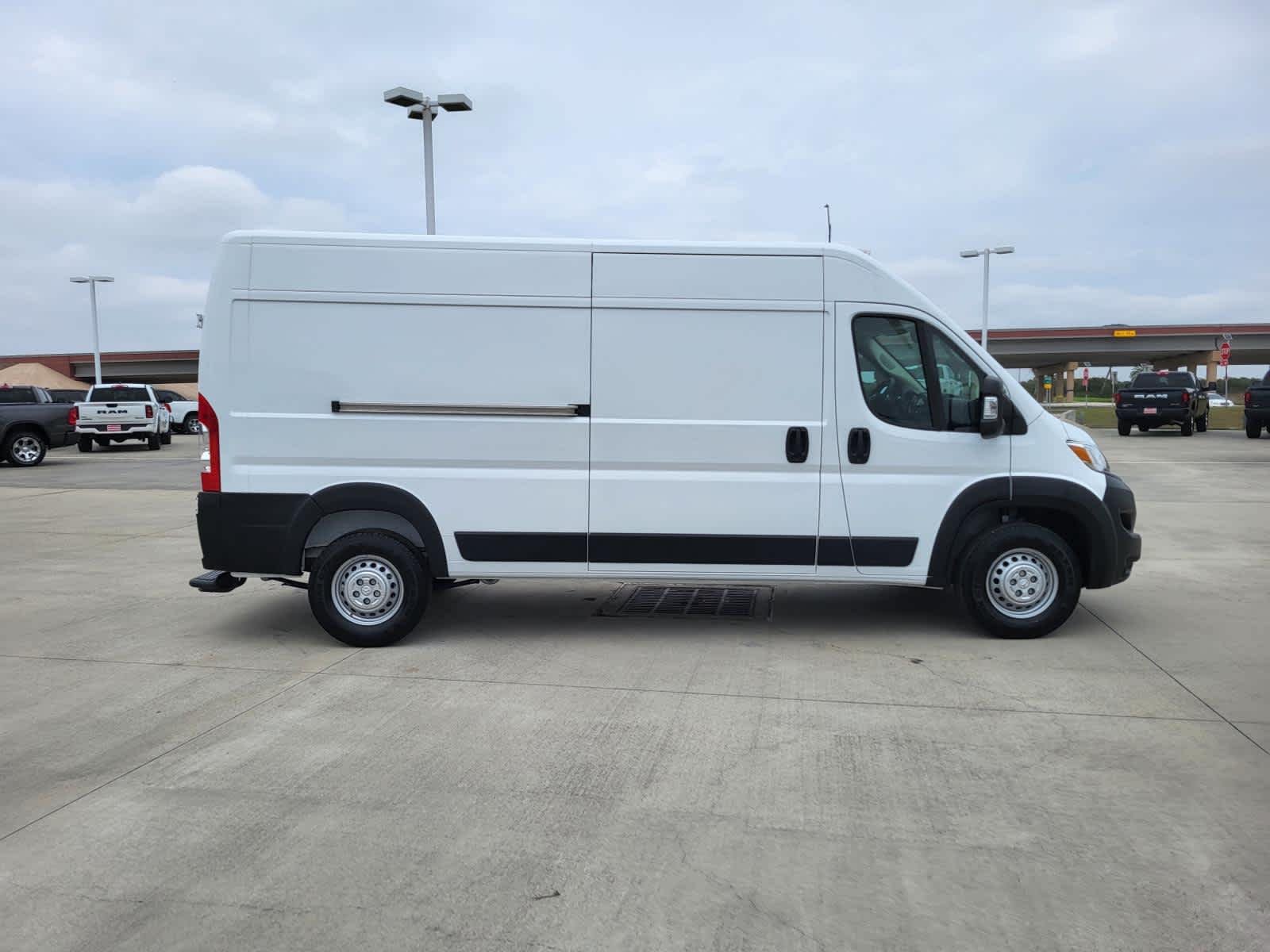 New 2026 Bright White Clear-Coat Exterior Paint RAM Tradesman image 6