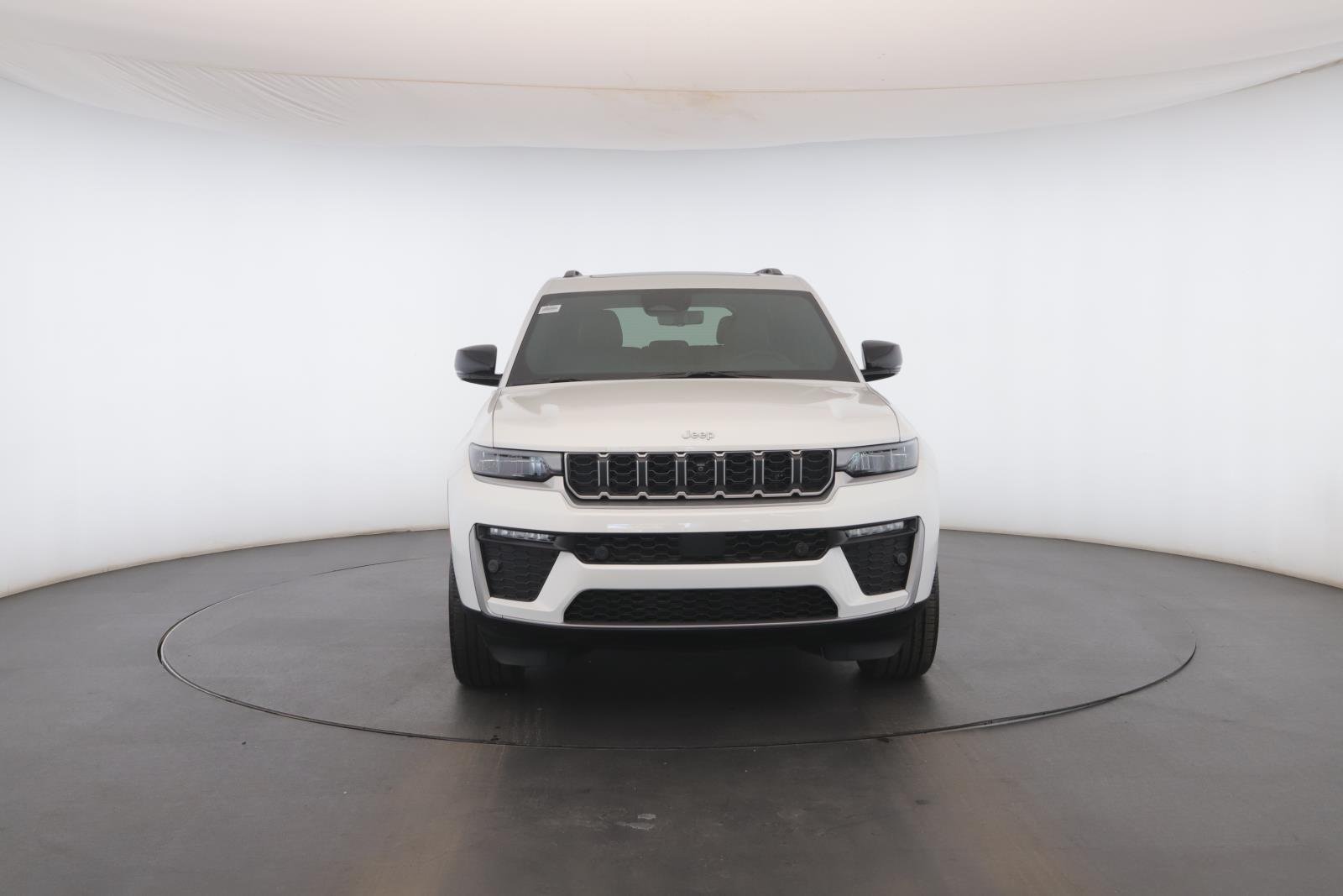 New 2026 Bright White Clear-Coat Exterior Paint Jeep Limited image 21