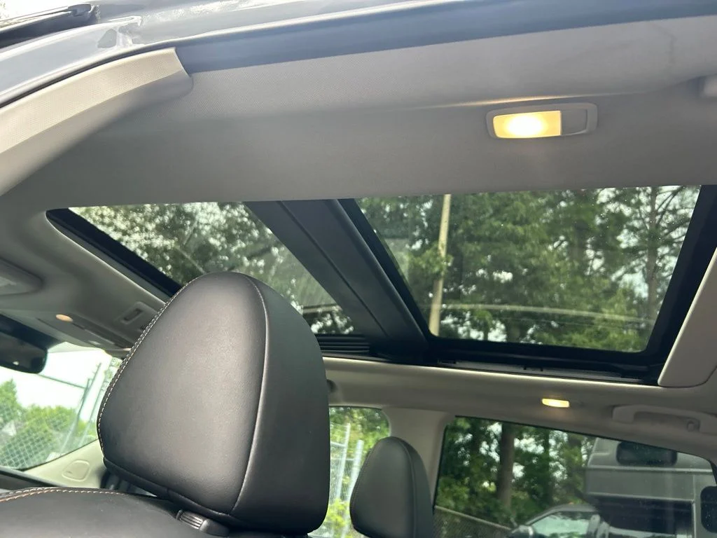 Used 2021 Gray Nissan Platinum image 31