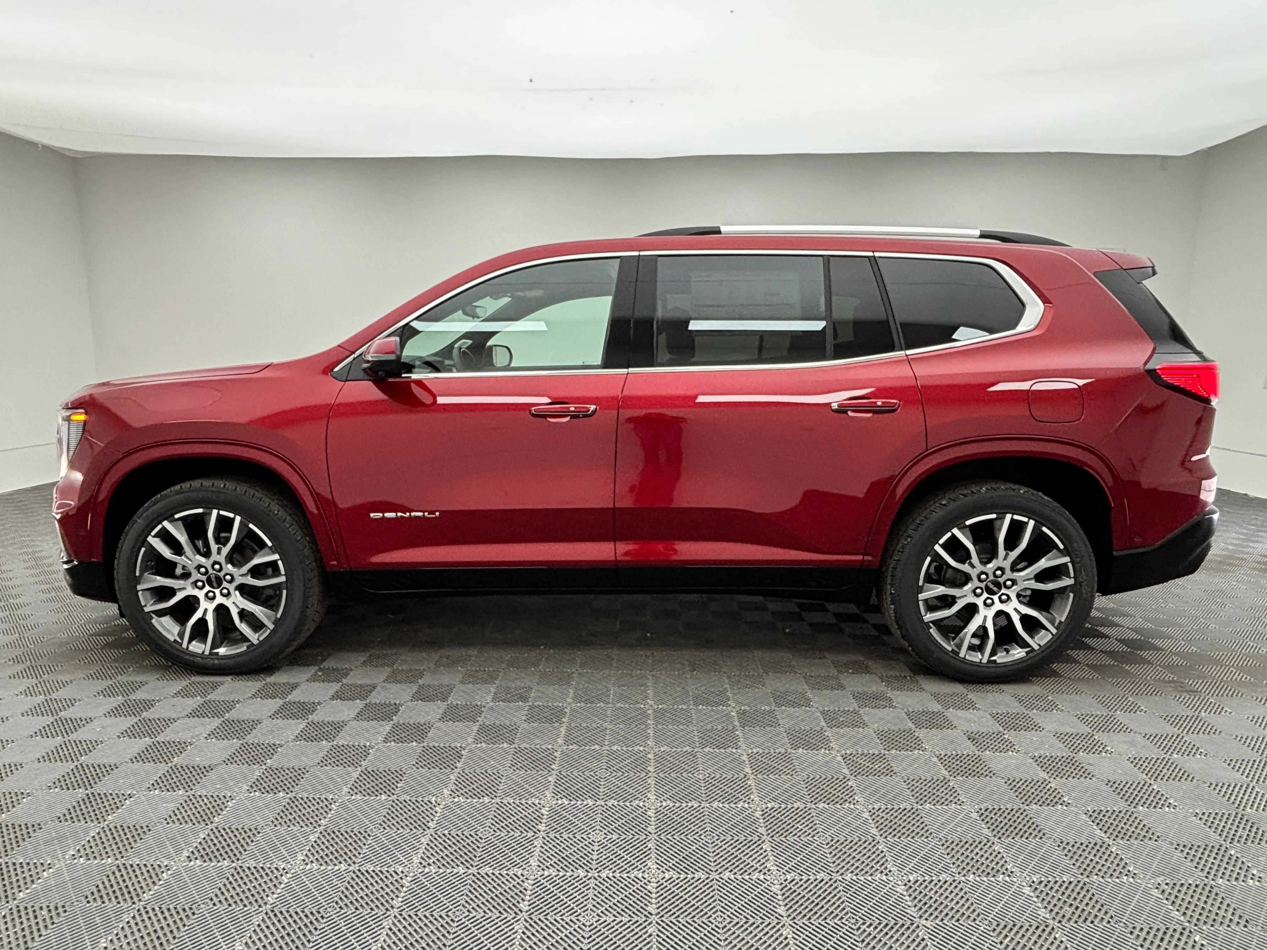 2026 GMC Acadia Denali Ultimate - Photo 16