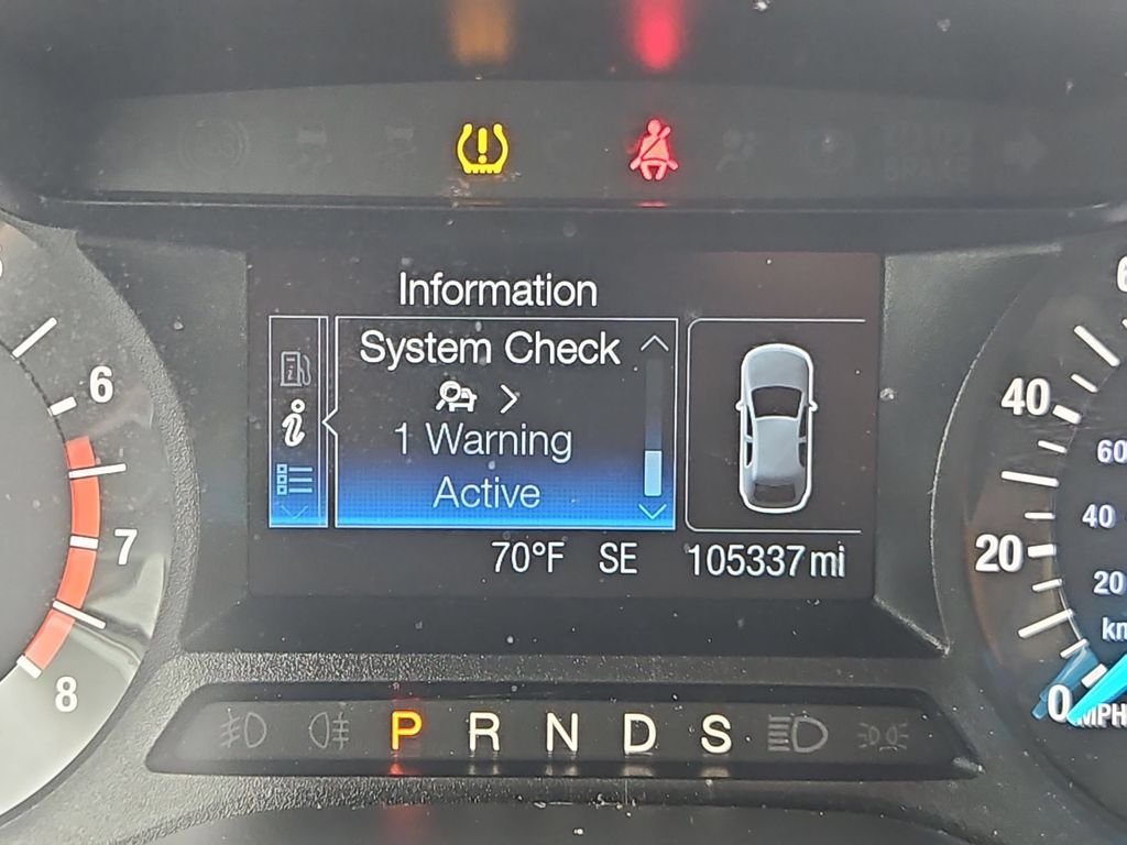 Used 2014 Blue Metallic Ford SE image 16