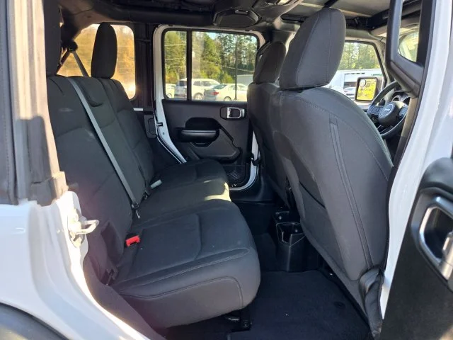Used 2018 White Jeep Unlimited Sport S image 17