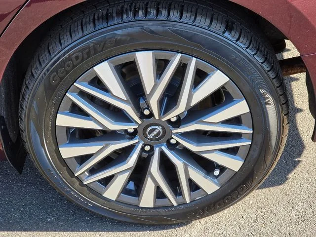 2024 Nissan Altima SV - Photo 15