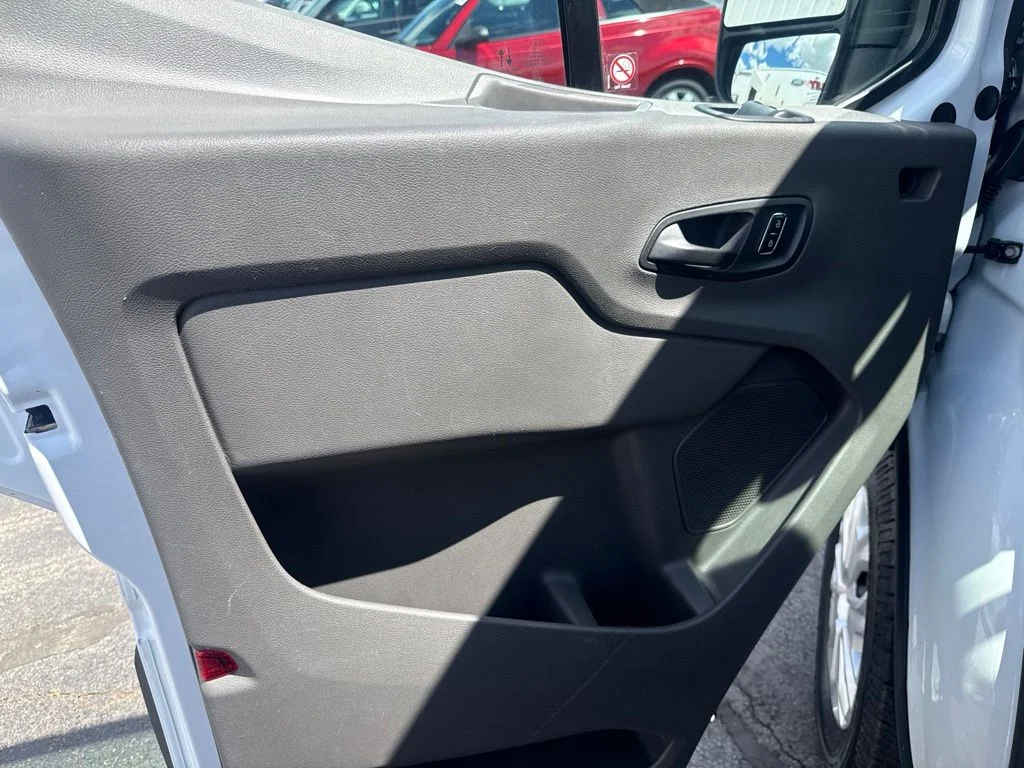Used 2023 Oxford White Ford Base image 21