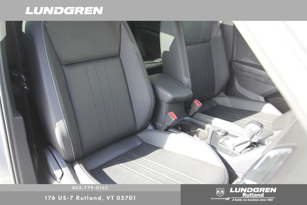 Used 2023 Gray Volkswagen 2.0T SE image 17