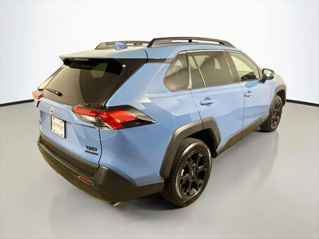 Certified Used 2022 CAVALRY BLUE Toyota  image 7